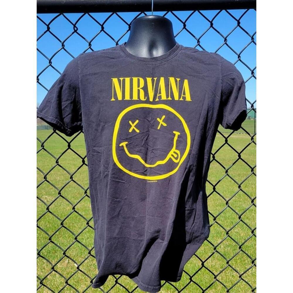 Nirvana 2019 Gildan T-Shirt Men's Medium M Short Sleeve Graphic Crew Neck Black